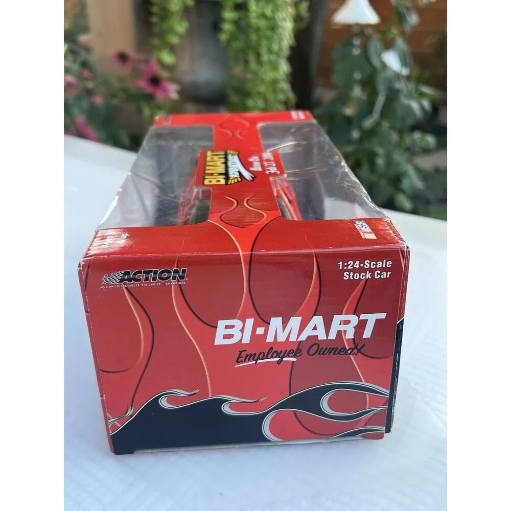 2004 Action Racing Collectables Bi-Mart #04 1:24 Scale Stock Car.